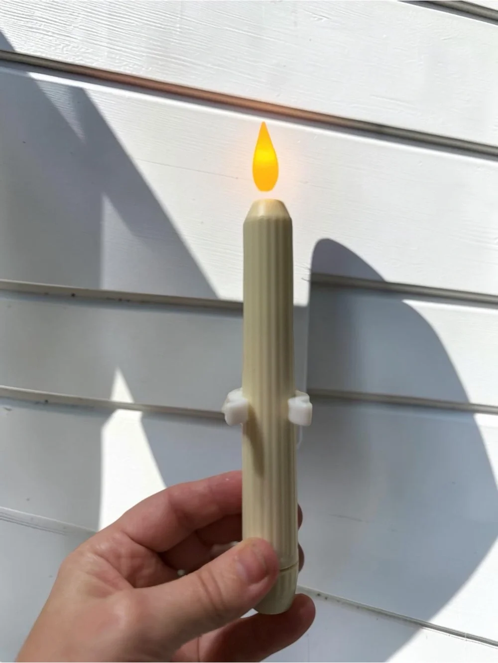 Homemory Flameless Window Candles Set of 6 Dusk-to-Dawn Sensor Battery LED